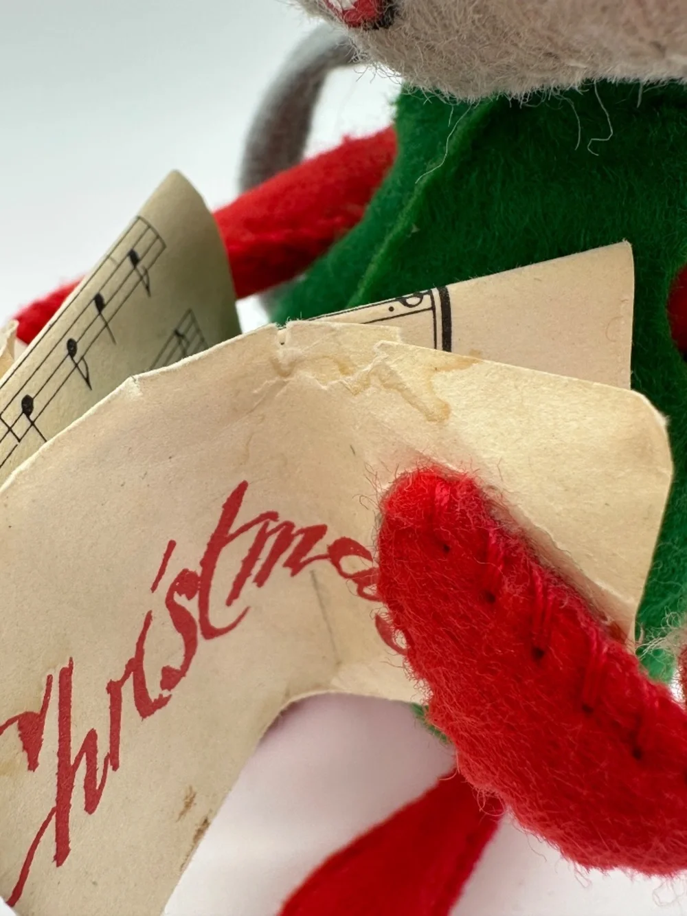 Vintage 1965 ANNALEE Doll MOUSE singing CHRISTMAS CAROLING Trapper Hat 6